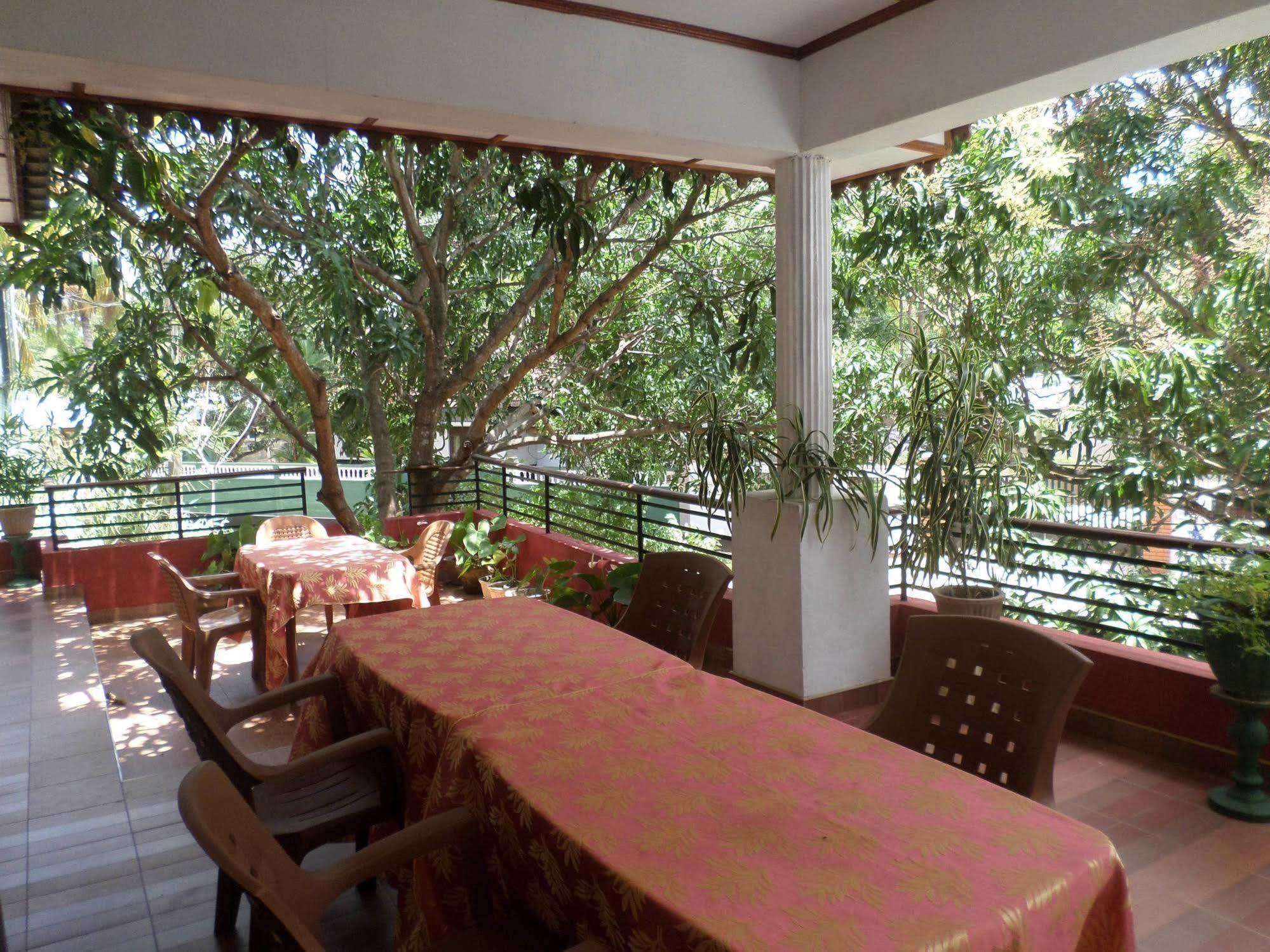 Thilaka City Hotel Anuradhapura Dış mekan fotoğraf