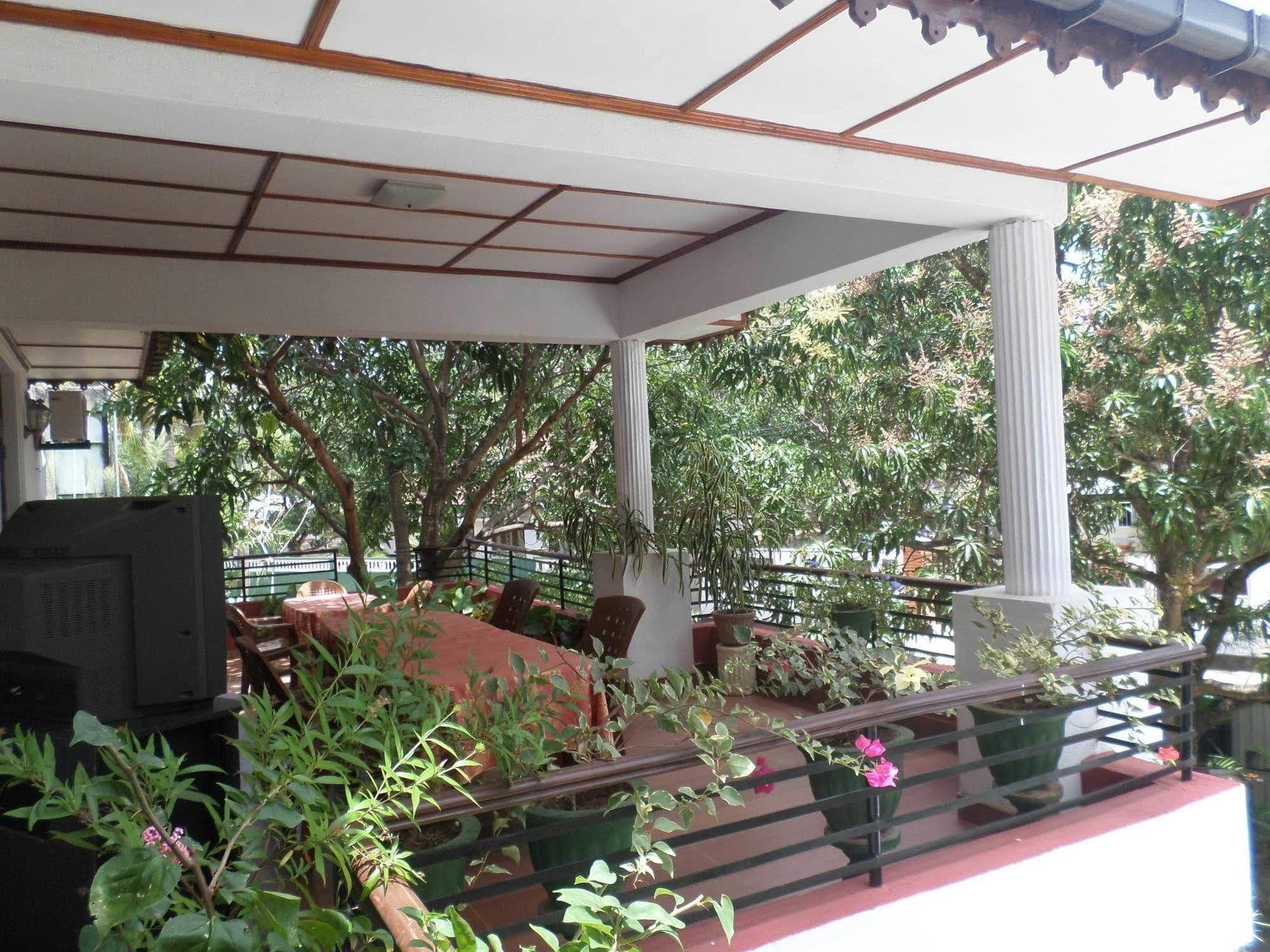 Thilaka City Hotel Anuradhapura Dış mekan fotoğraf