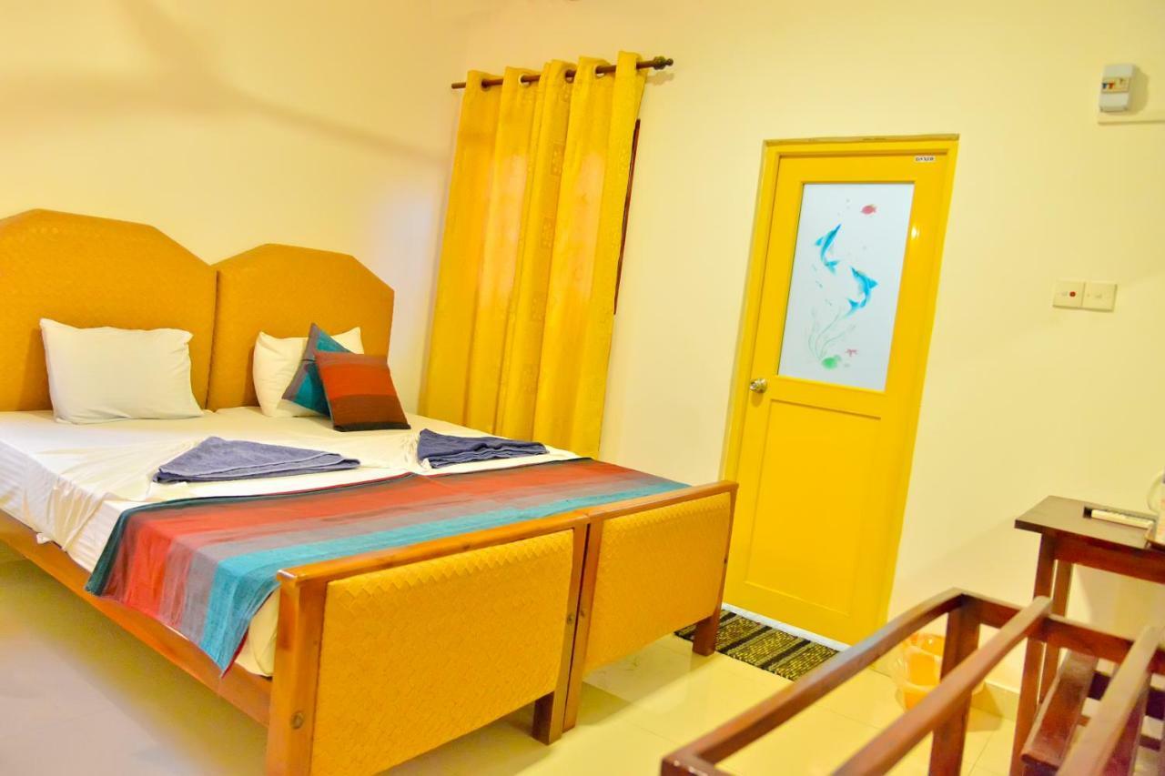 Thilaka City Hotel Anuradhapura Dış mekan fotoğraf