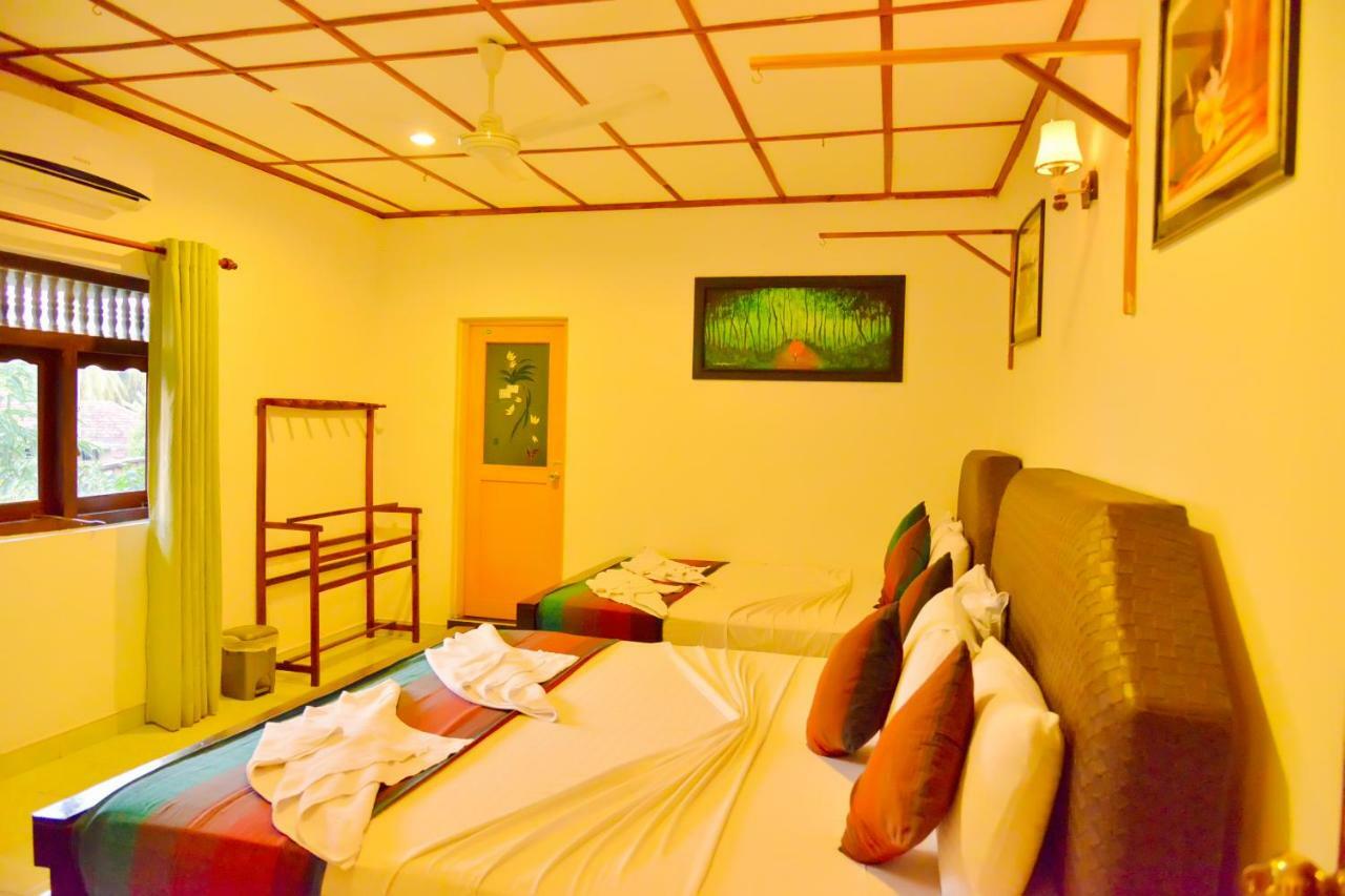 Thilaka City Hotel Anuradhapura Dış mekan fotoğraf