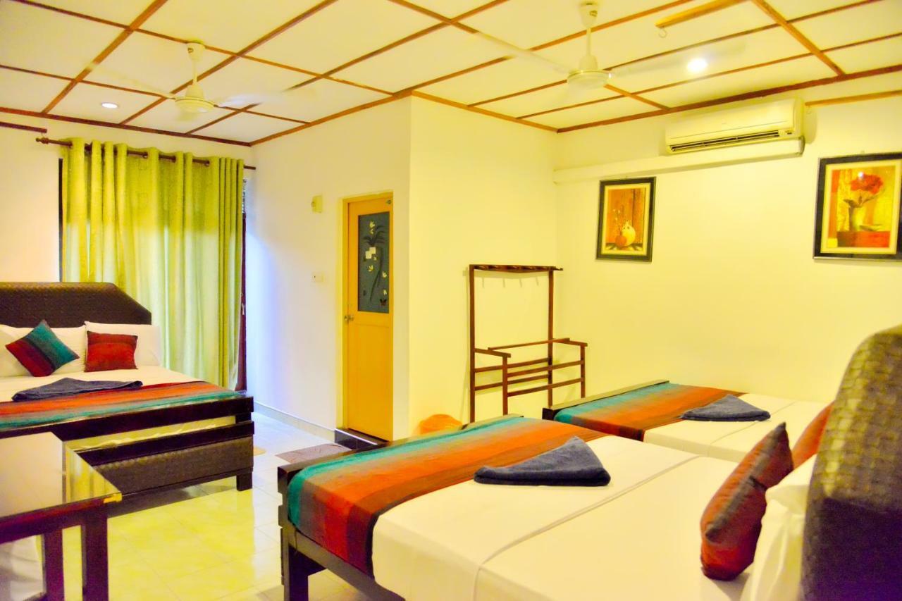Thilaka City Hotel Anuradhapura Dış mekan fotoğraf